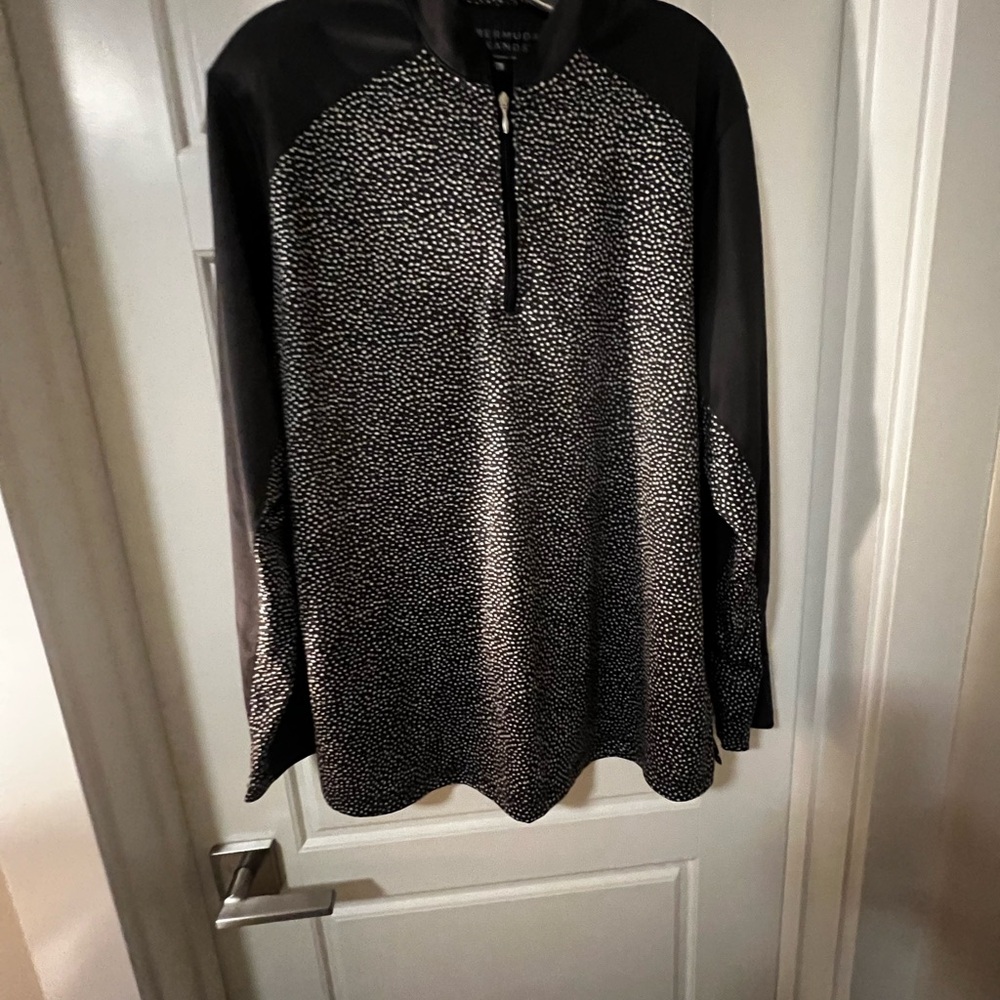 Black and White Long Sleeve Pullover